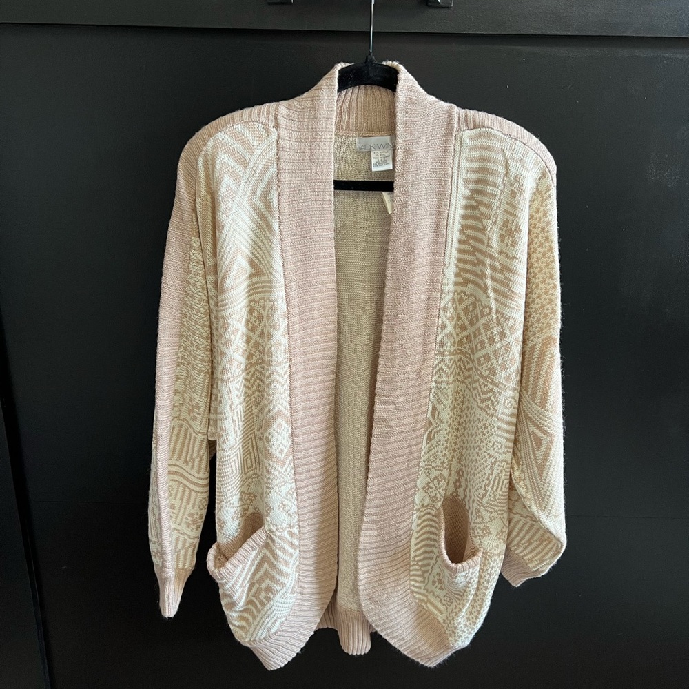 Chic Beige Patterned Cardigan